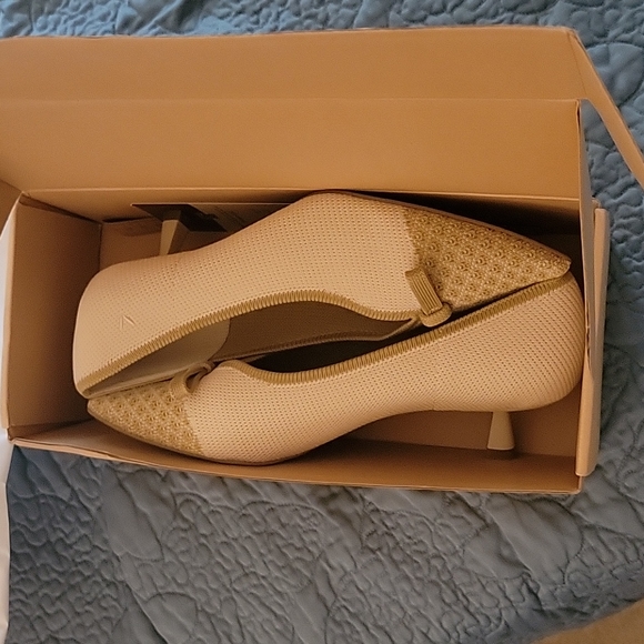 Vivaia Shoes - Vivaia Women's kitten heels